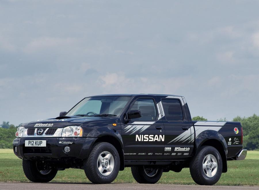  Nissan Navara Pickup Crew Cab 2001 года  (UK) (фото 6 из 10)
